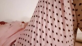 Nicolettaxxx - Intense farts with new pajamas