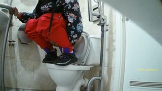 Gas Station Toilet 2022 (120K)