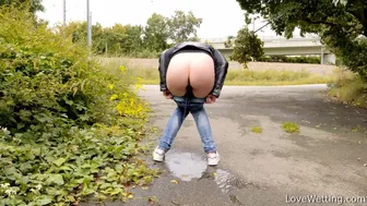 Chanel Kiss - Pissing Scene