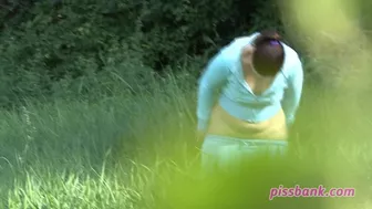 Plump amateur caught peeing