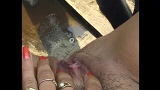 Solo Pee Girls Frida First Time Pee