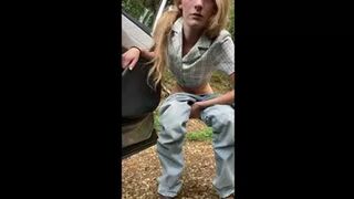 kwgirlx - Outside Pee Compilation