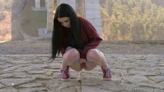 Rosie - Pissing Scene