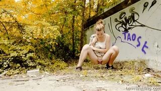 Marianne - Pissing Scene