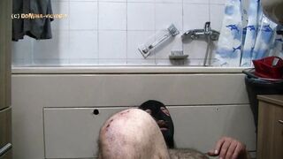 Domina-Victoria - Shitting slaves in the mouth