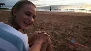 Emma Hix - Virtual Vacation Hawaii 12/16