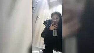 15386662 Event in the toilet of a certain restaurant 6