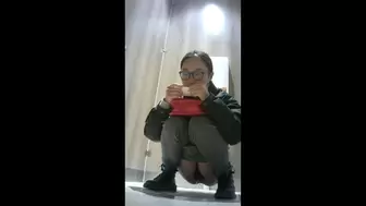 15386578 What happened in the bathroom of a restaurant 5