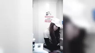 15365261 [Many beautiful older sisters] Inside a certain ○ building  This is missing !! It's too amazing that girls set up  Women's toilet voyeur  41