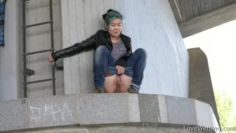 Akasha - Pissing Scene