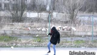Elisabeth - The Skateboard Girl (Part 1)