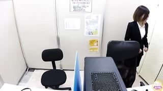 DLSL-335 04 Call center new employee pees while handling a complaint