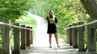 Naomi Bennet - Pissing scene
