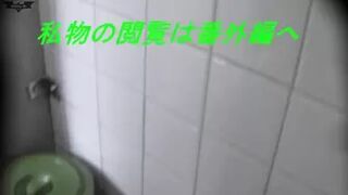 28000377 Toilet Special Attack Unit vol.63 I 'm in a hurry. Is it possible to shoot the front of the teen who appeared in