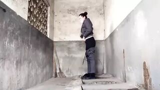 Simple Dry Toilet 21