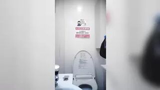 15354536 [Many beautiful older sisters] In a certain ○ building  This is missing !! It's too amazing that girls set up  Women's toilet voyeur  36