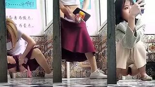 Bar Panoramic Doorless Women Toilet 9