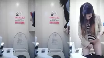 15334178 [Get a simple JK! ] Western-style toilet front shot! Thin man hair is insanely real and ugly ...