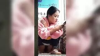 Bar Panoramic Doorless Women Toilet 2