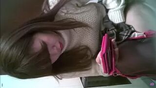 28102362 Pleasure peeking from the front! If you stand up and sit down, there is a gap with the expression outside the private room. 17 people in total