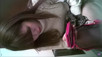 28102362 Pleasure peeking from the front! If you stand up and sit down, there is a gap with the expression outside the private room. 17 people in total