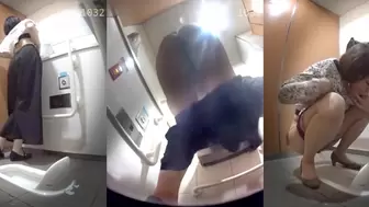 Unspilled Japanese style toilet