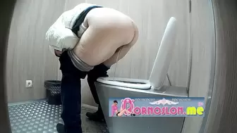 Publictoiletsl74 vol 686