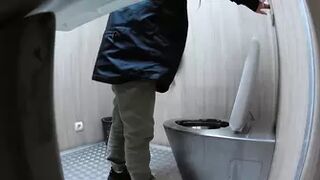 newstreettoilet-218