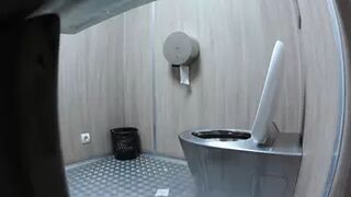 newstreettoilet-217