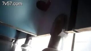 pissing girl chinese