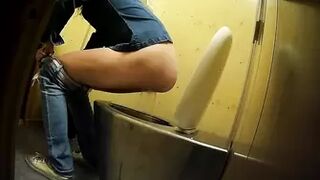 Publictoiletsl74 vol 585