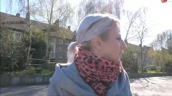 Jana-Schwarz - Mein 1 NS Clip! Mitten am Busbahnhof