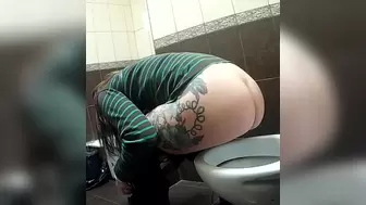 she changes her socks before peeing