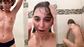 Riley Reid peeing onlyfans