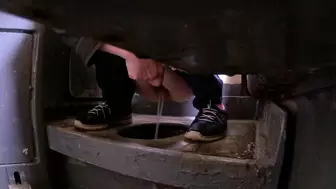 toilet in the train (test)