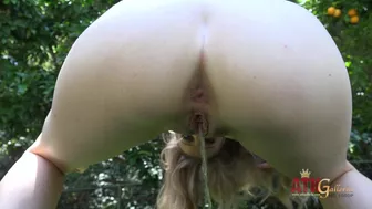 Paris White - Watersports