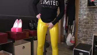 Glamour-Bitch - Slinky Stylez Piss