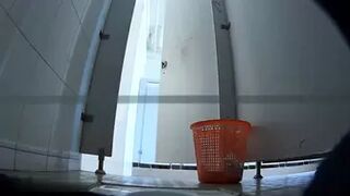 hidden cam public toilet 24-26