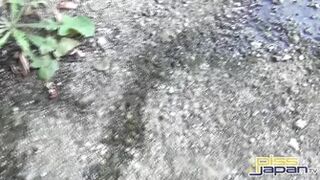 Sexy Coeds Find a Pee Spot