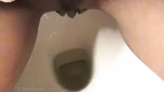 Tiffany - Gonzo Bathroom Pee