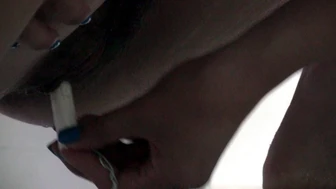 Peeing and changing tampon in a Spanish toilet