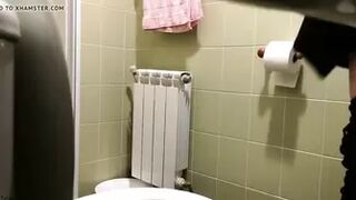 cousin pissing