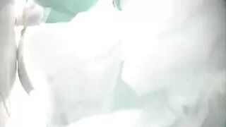 Nice standing pee