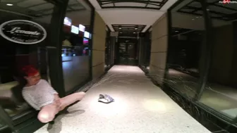 RoxyRoyal - ExtremPiss vor?s Schaufenster