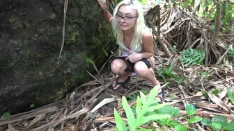 Chloe Temple - Chloe gets off in the car so many times