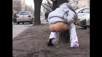 Extreme Public Piss Girls 007