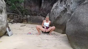 MissAnja - 2 public beach peeing squirting