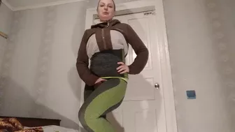 KateRoss - Huge pissing compilation feb part 2 1 ho