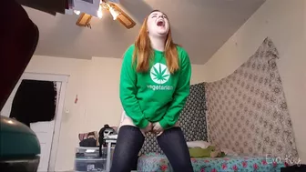 Eva Kay - Spying on your sister when shes peeing