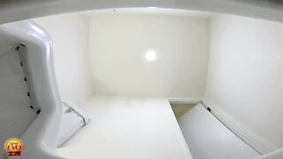 DLEE-398 06 Schoolgirls pissing on japanese style toilet M-shaped legs view bottom view